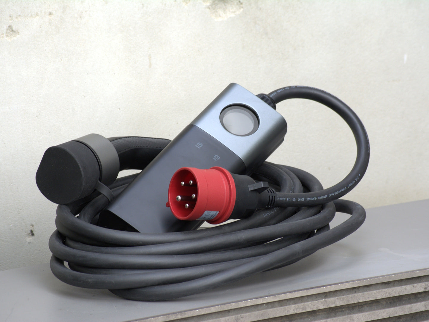 EVshield® PLUS – De Stijlvolle Vaste Laadoplossing voor Krachtstroom Thuisladers