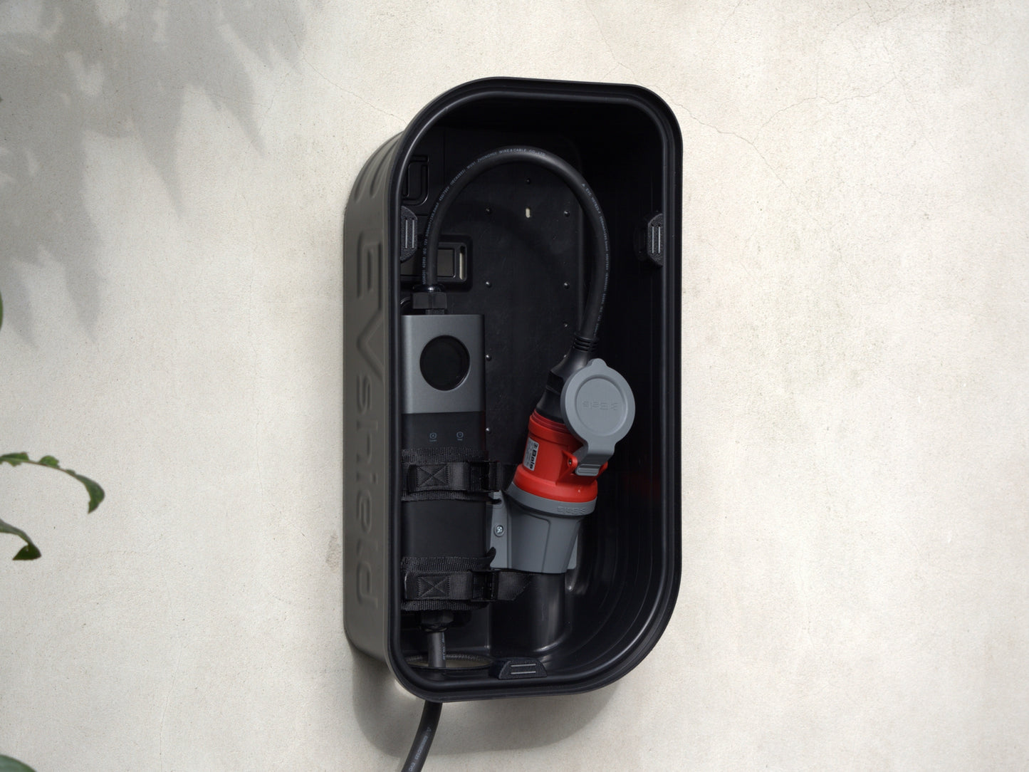 EVshield® PLUS – De Stijlvolle Vaste Laadoplossing voor Krachtstroom Thuisladers