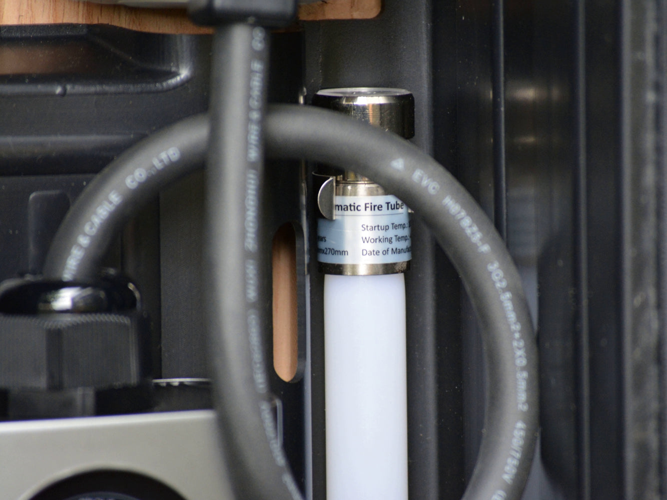 EVnoX TUBE – Automatische brandblusser (FSL3) voor laadpaal & wallbox